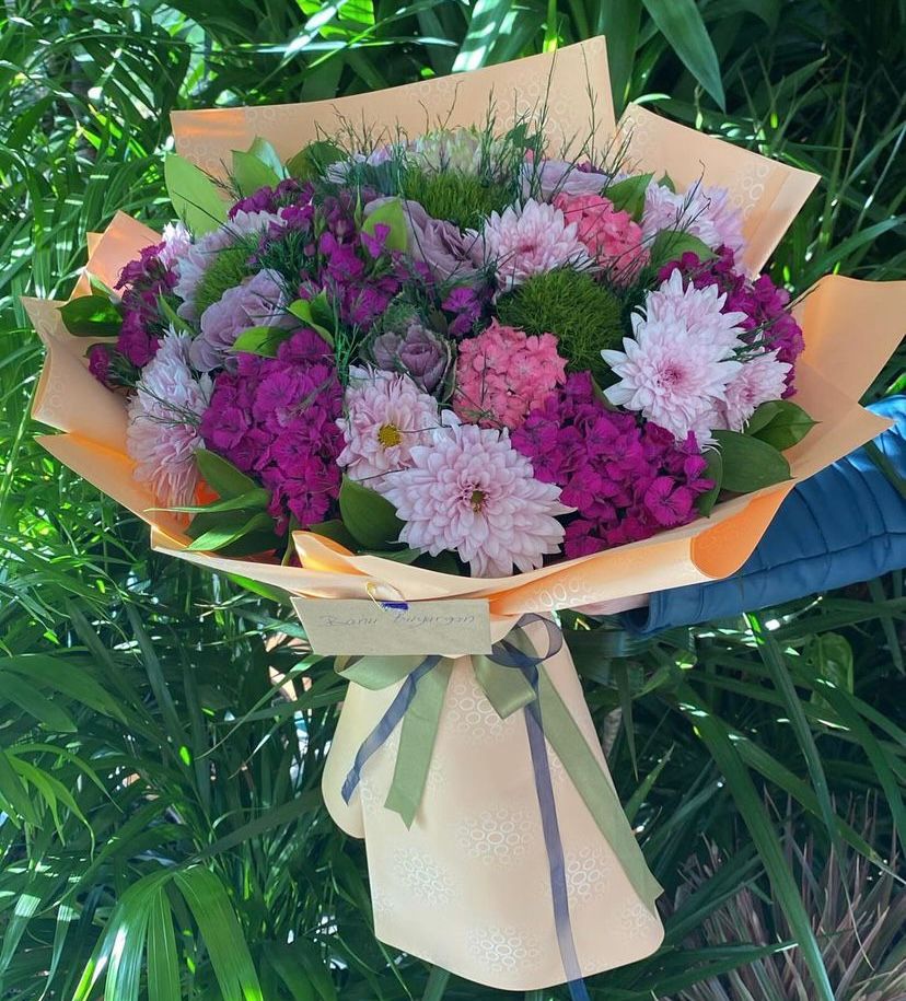 Pastel & Mor Tonlarda Premium Karışık Çiçek Buketi – Özel Tasarım