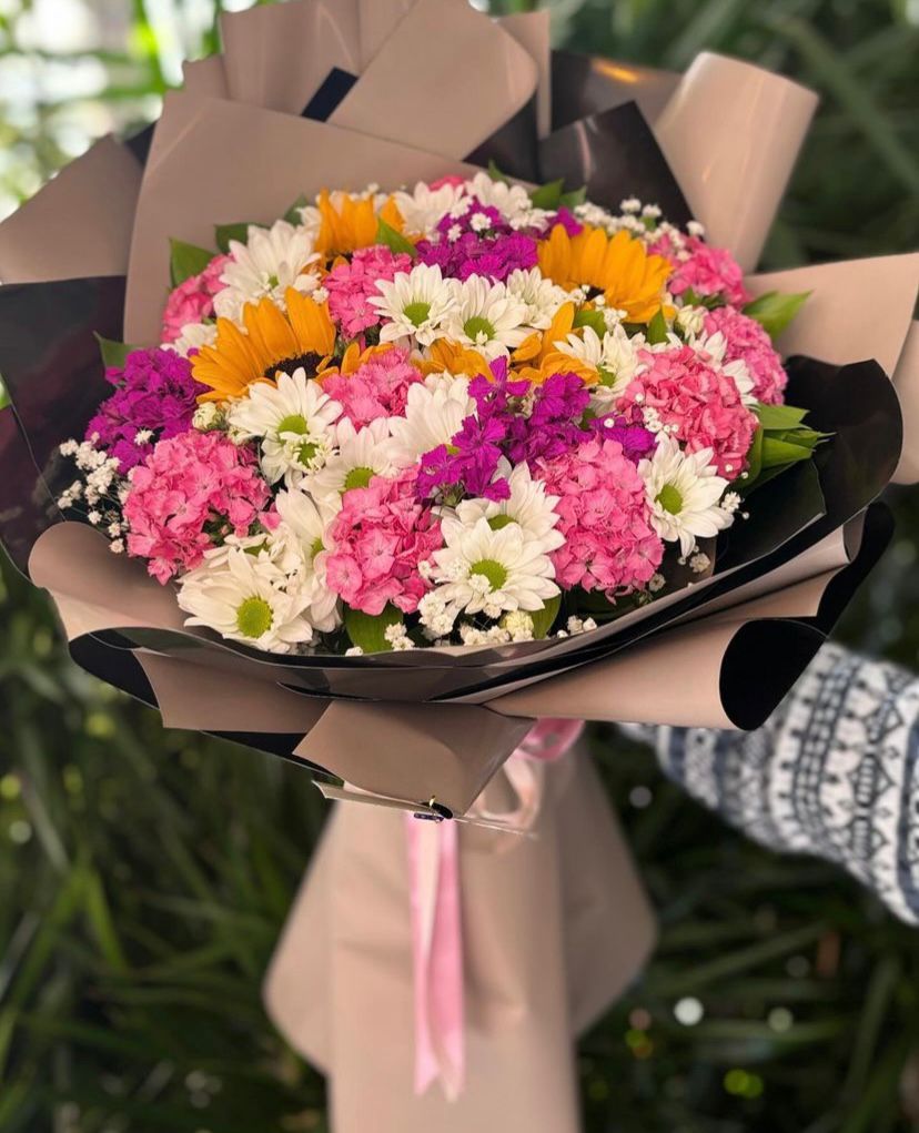 Renkli Daisy & Pembe Karanfil Karma Premium Buketi